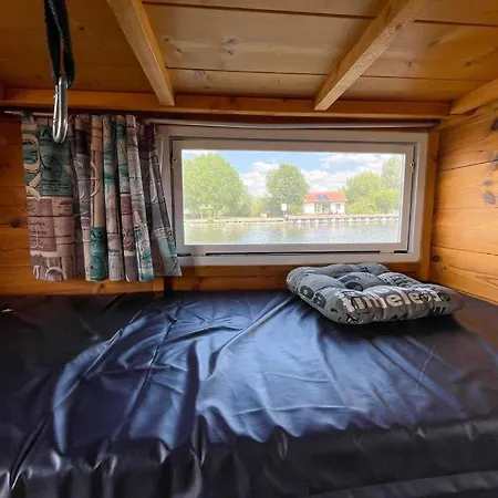 보트호텔 Hausflossvermietung Auf Der Peene Am Kummerower In Mecklenburg Vorpommern 15 Ps *